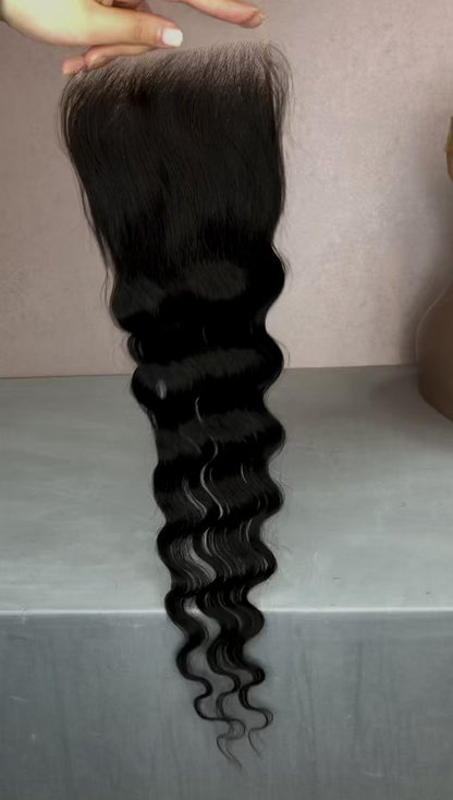 The Crown Closure | The Blanc Wavy Finish